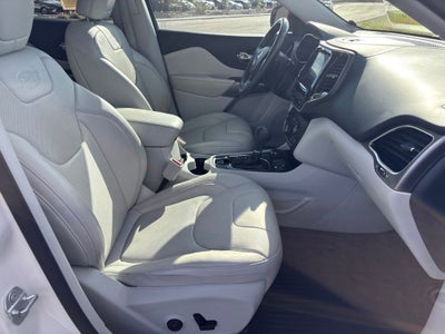 2019 Jeep Cherokee Overland