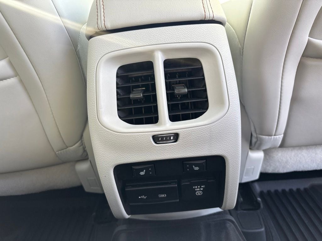 2019 Jeep Cherokee Overland