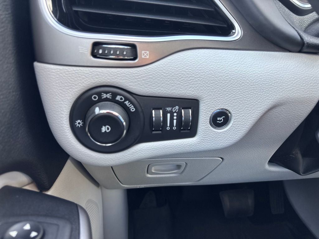 2019 Jeep Cherokee Overland