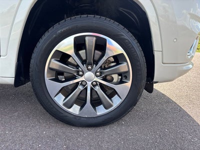 2019 Jeep Cherokee Overland