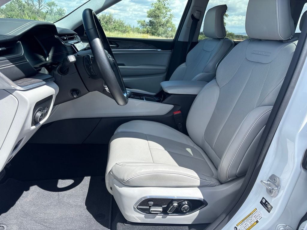 2022 Jeep Grand Cherokee Overland