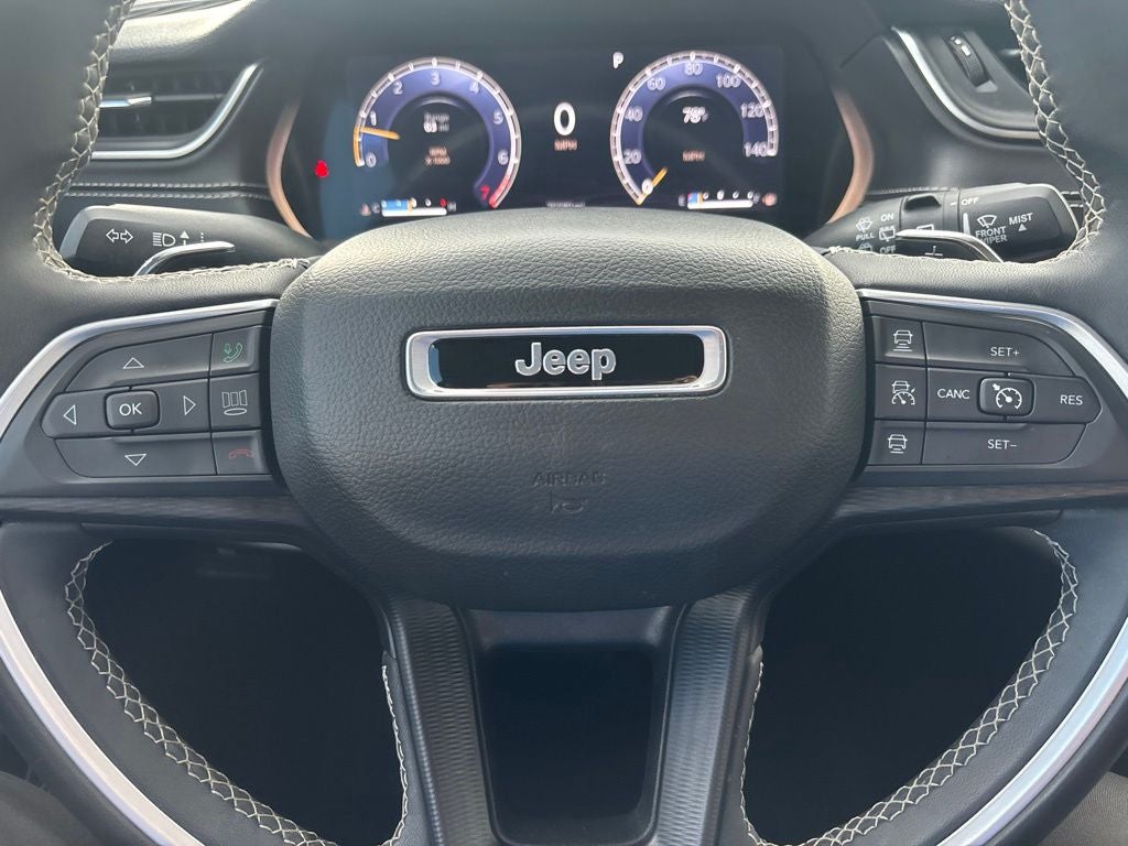 2023 Jeep Grand Cherokee L Laredo