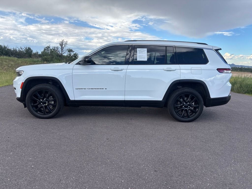 2023 Jeep Grand Cherokee L Laredo