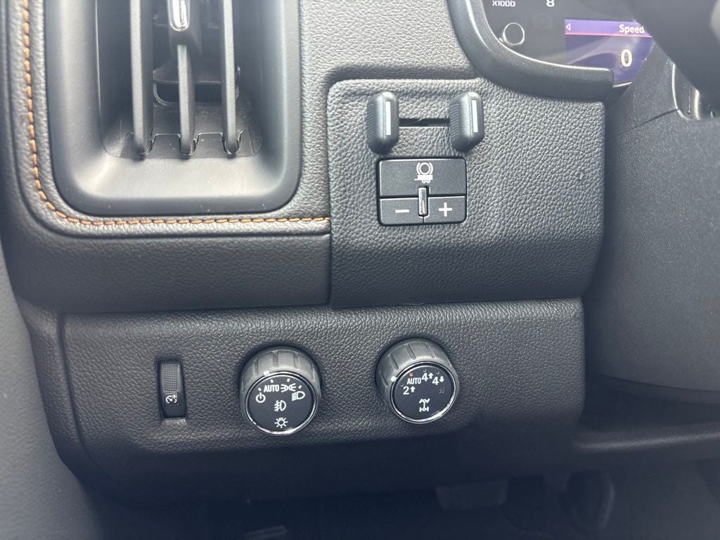 2021 GMC Canyon AT4 w/Leather