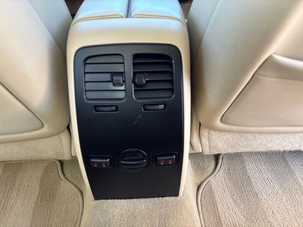 2011 Lincoln MKS Base