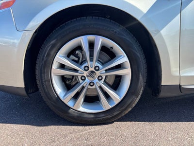2011 Lincoln MKS Base