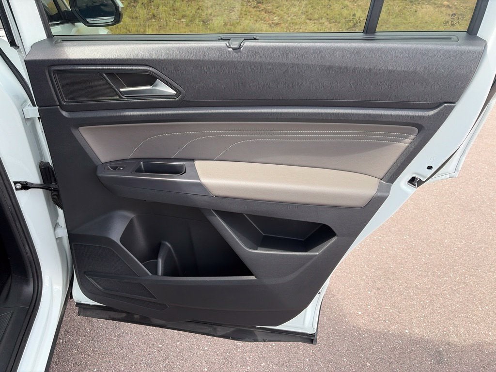2021 Volkswagen Atlas 3.6L V6 SE w/Technology
