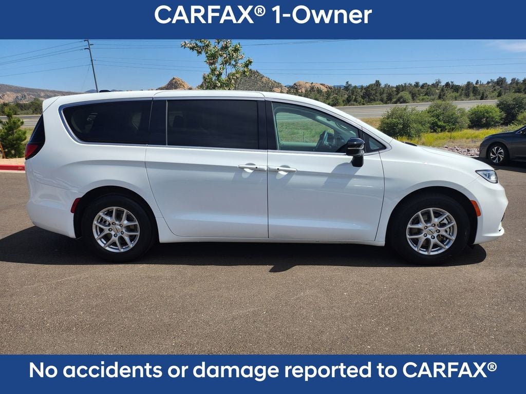 2024 Chrysler Pacifica Touring L