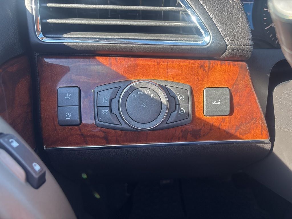 2013 Lincoln MKX Base