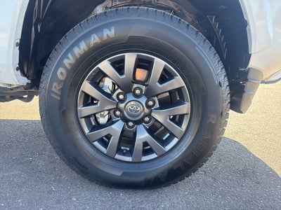 2022 Toyota Tacoma SR5 V6