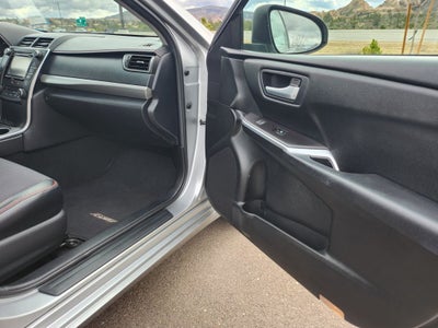 2017 Toyota Camry Hybrid SE