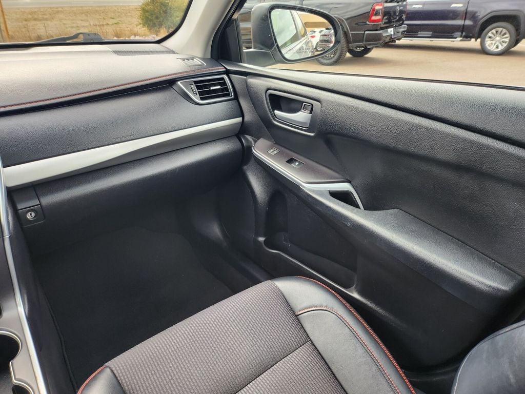 2017 Toyota Camry Hybrid SE