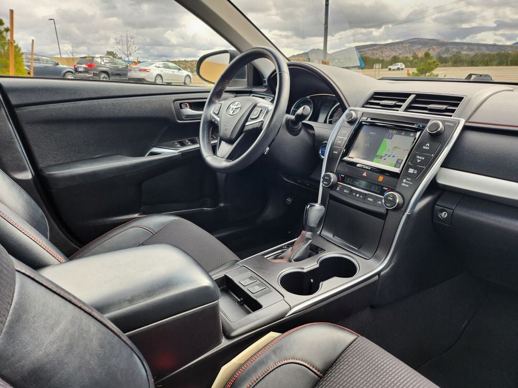 2017 Toyota Camry Hybrid SE