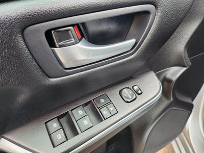 2017 Toyota Camry Hybrid SE