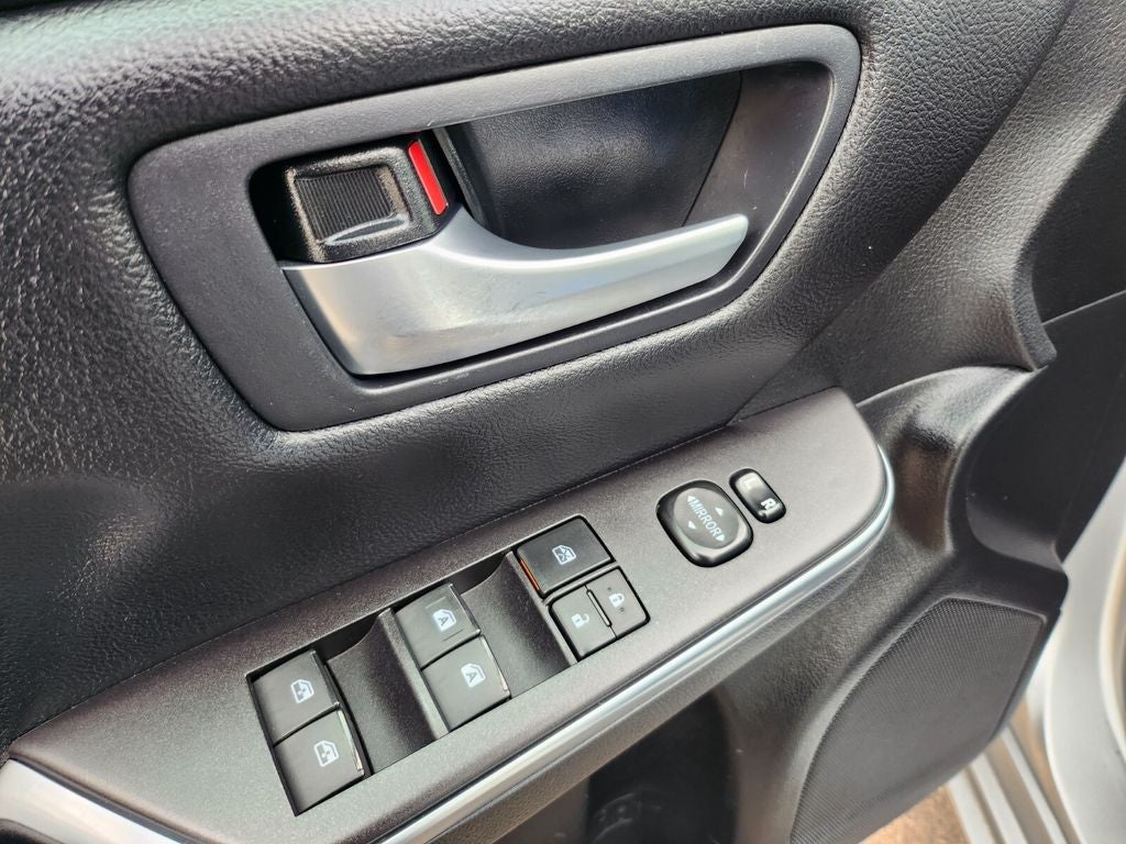 2017 Toyota Camry Hybrid SE