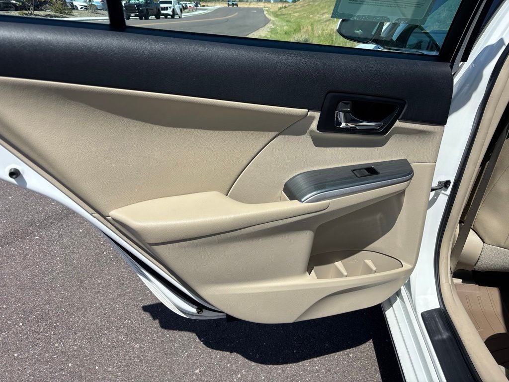 2012 Toyota Camry Hybrid XLE