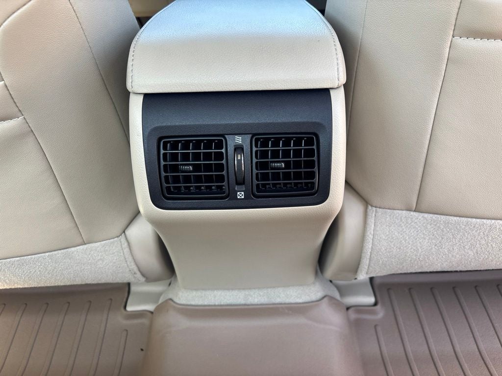 2012 Toyota Camry Hybrid XLE