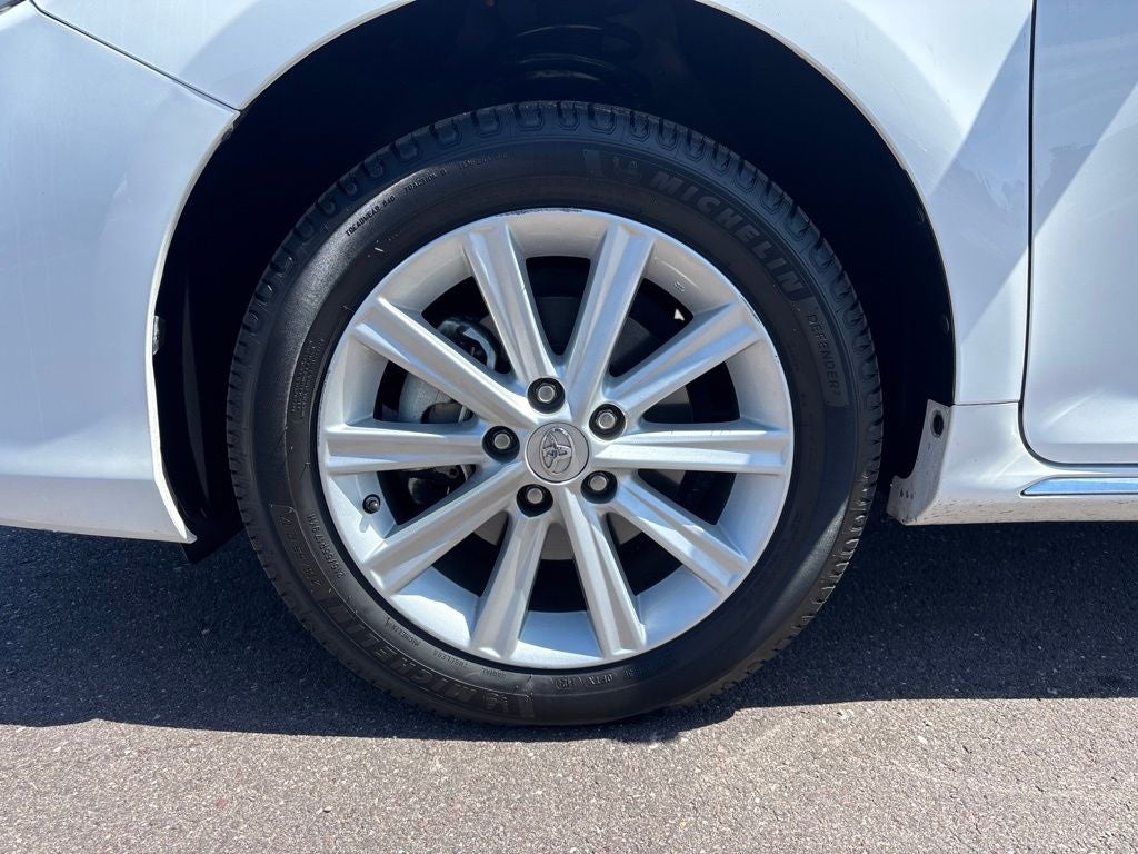 2012 Toyota Camry Hybrid XLE