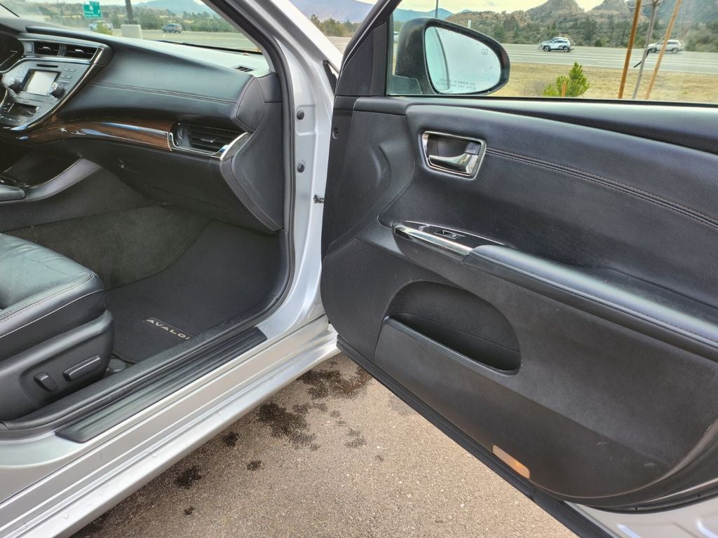 2013 Toyota Avalon XLE