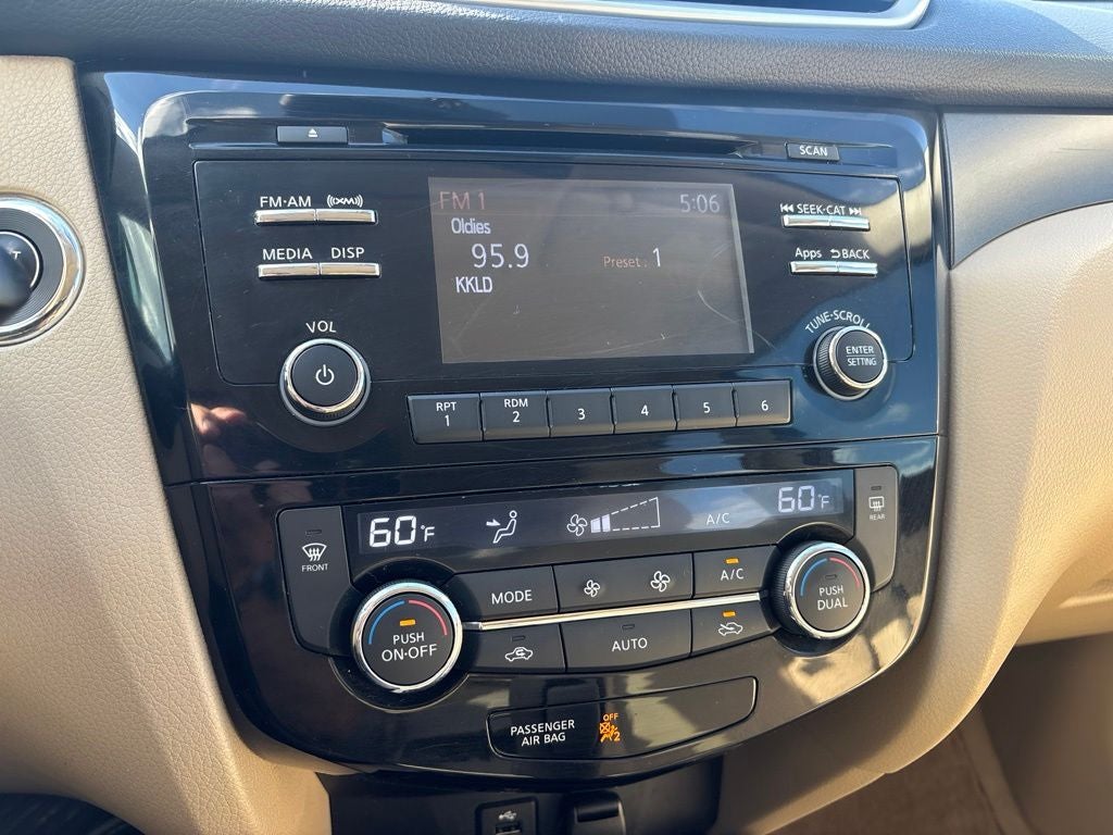 2015 Nissan Rogue SV