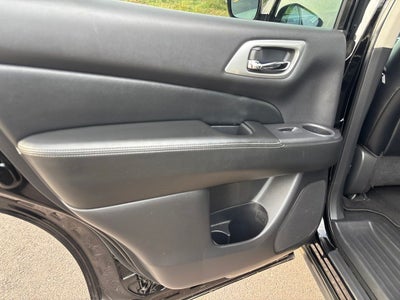 2020 Nissan Pathfinder SL