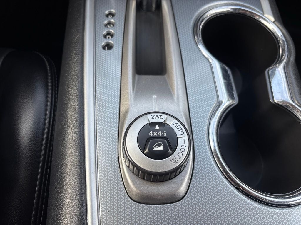 2020 Nissan Pathfinder SL