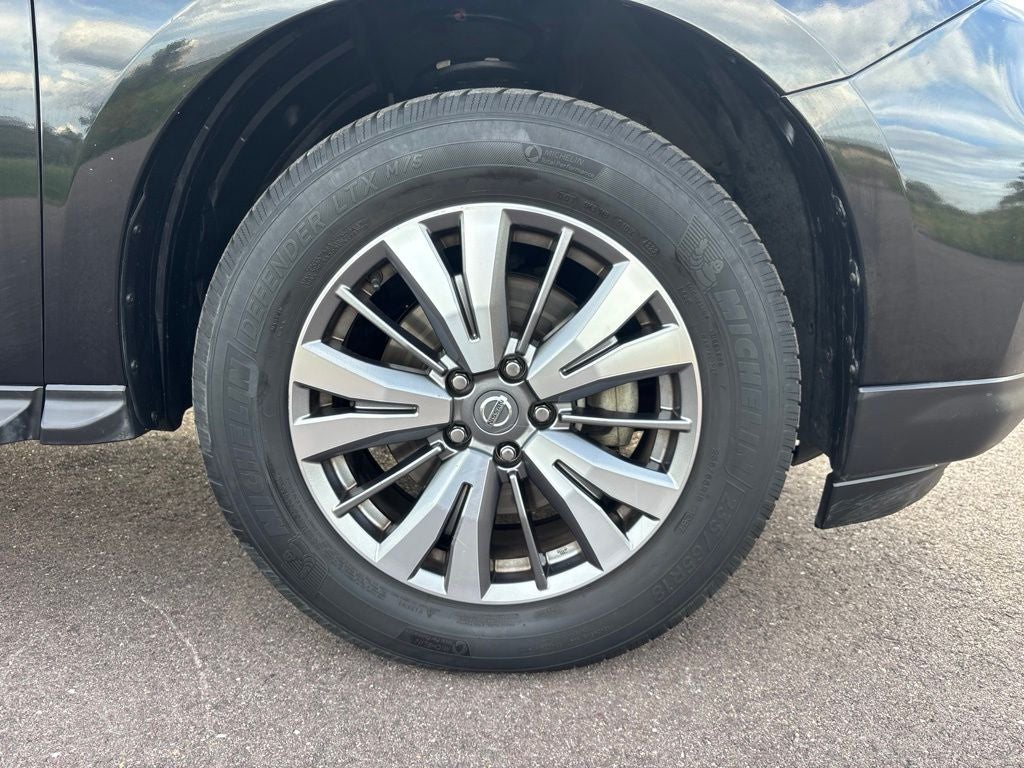 2020 Nissan Pathfinder SL