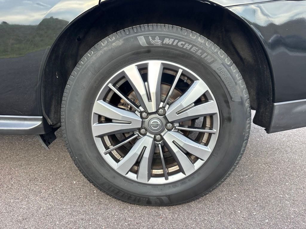 2020 Nissan Pathfinder SL