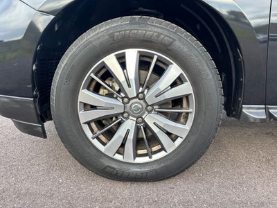 2020 Nissan Pathfinder SL