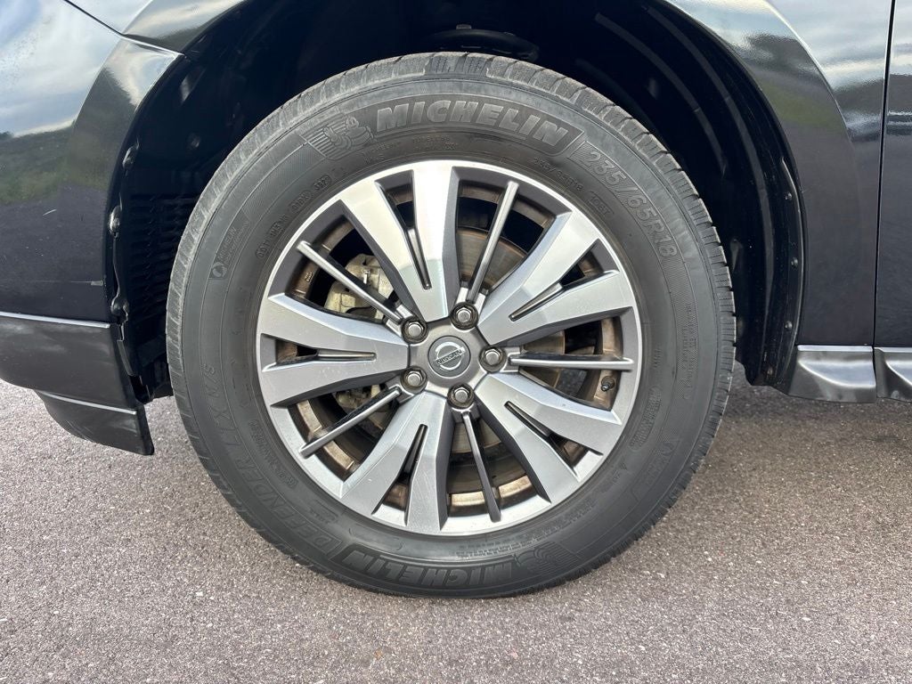 2020 Nissan Pathfinder SL