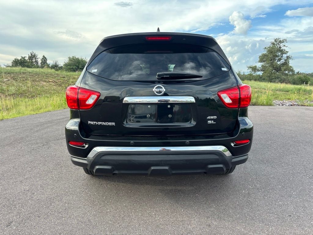 2020 Nissan Pathfinder SL