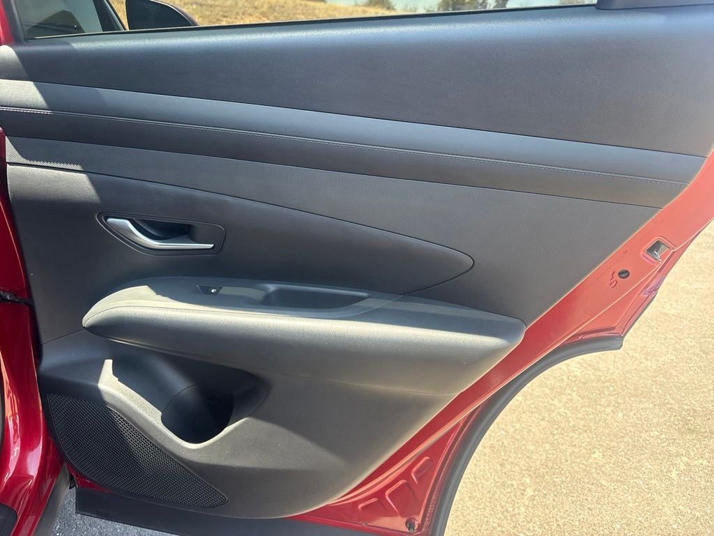 2025 Hyundai TUCSON SE