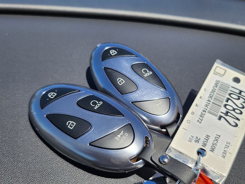 2026 Hyundai TUCSON SE