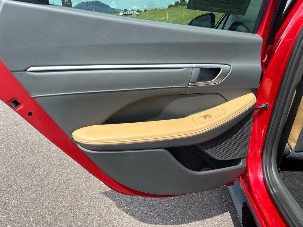 2021 Hyundai SONATA Limited