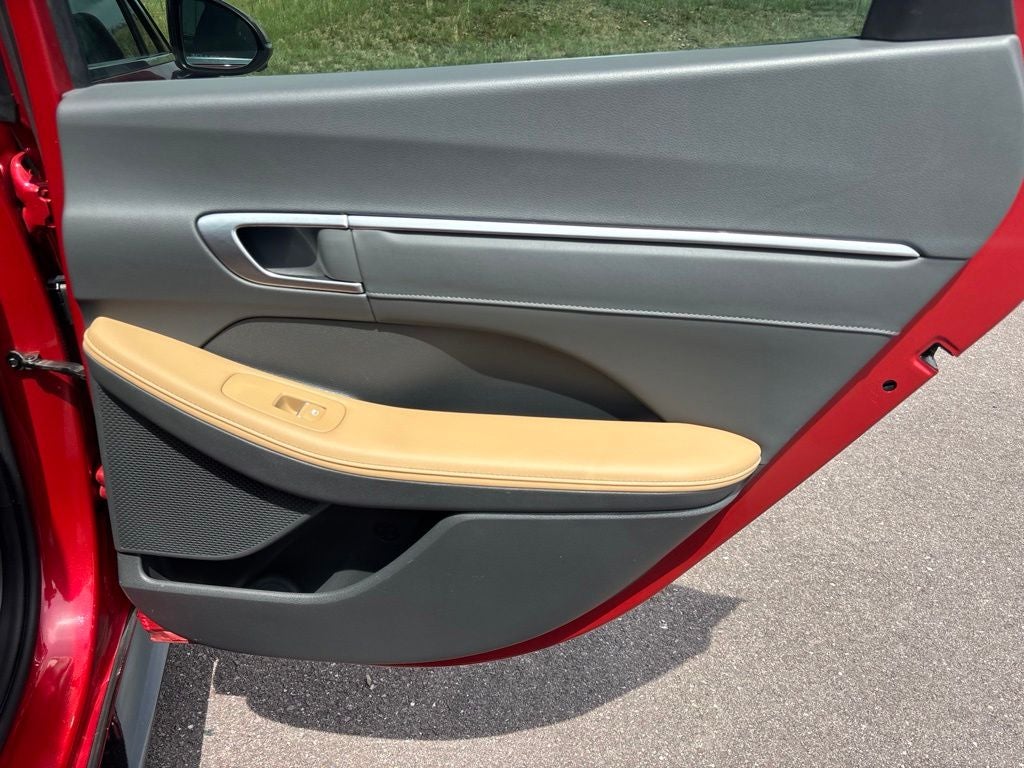 2021 Hyundai SONATA Limited