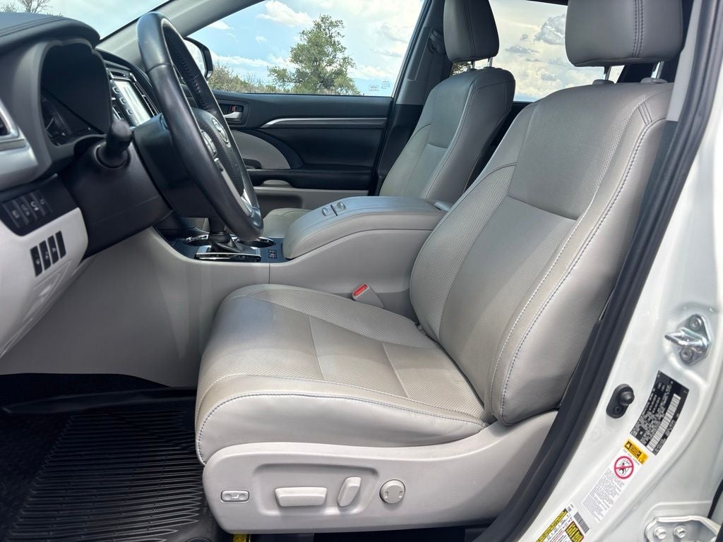 2019 Toyota Highlander Limited Platinum