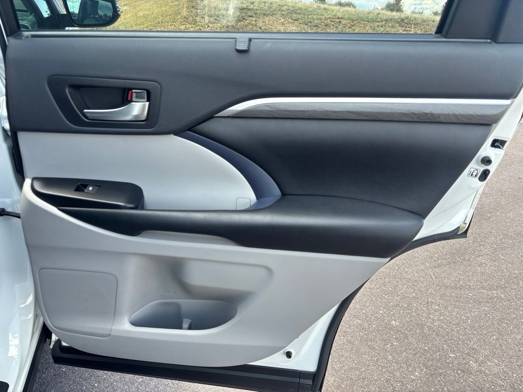 2019 Toyota Highlander Limited Platinum