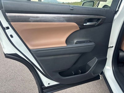 2025 Toyota Highlander Hybrid Limited 25th Edition