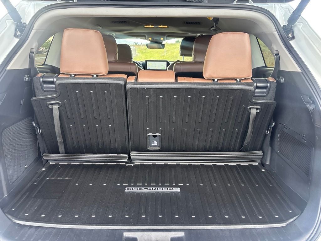 2025 Toyota Highlander Hybrid Limited 25th Edition