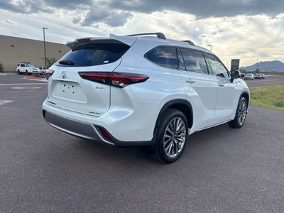 2025 Toyota Highlander Hybrid Limited 25th Edition