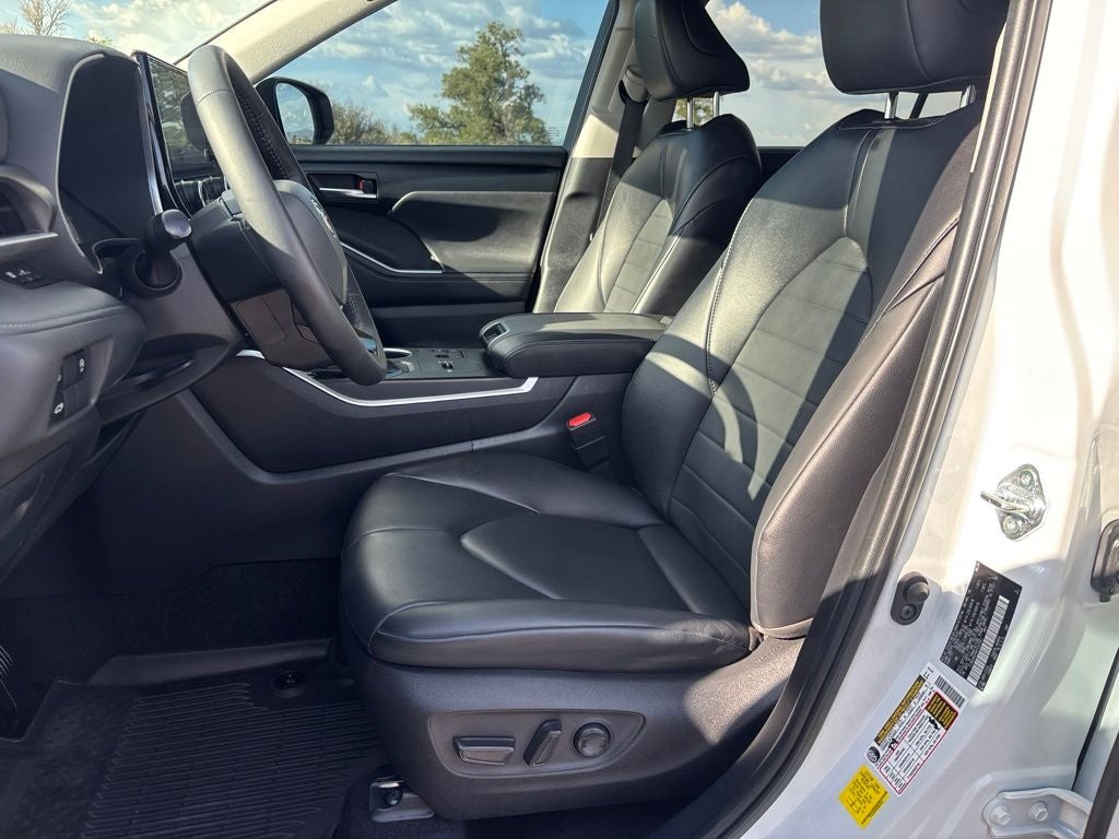 2024 Toyota Highlander XLE