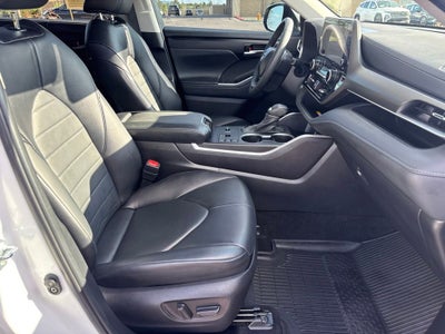 2024 Toyota Highlander XLE