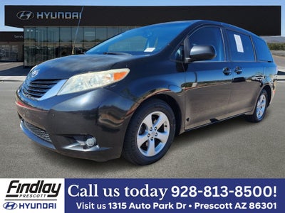 2012 Toyota Sienna LE 8 Passenger