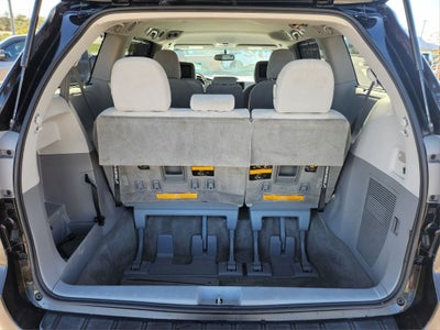 2012 Toyota Sienna LE 8 Passenger