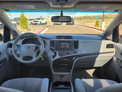 2012 Toyota Sienna LE 8 Passenger