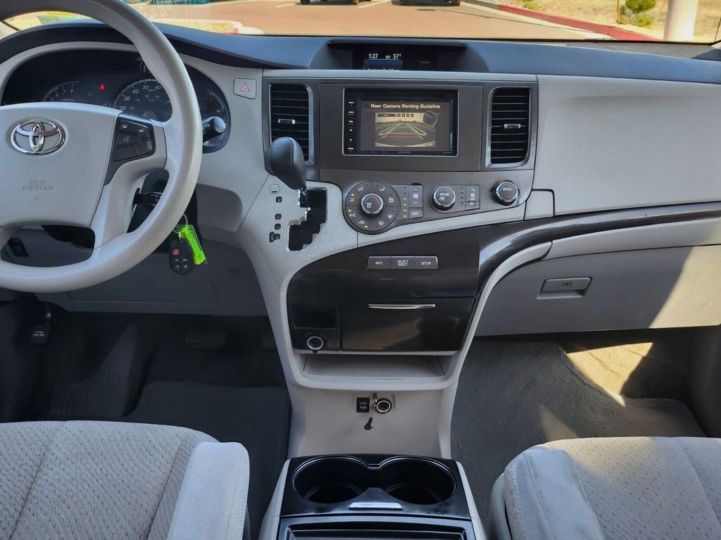 2012 Toyota Sienna LE 8 Passenger