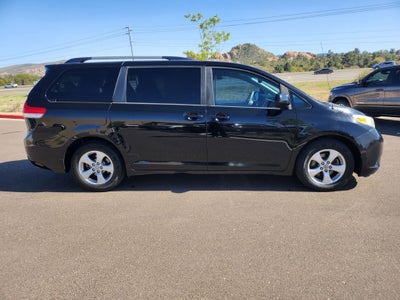 2012 Toyota Sienna LE 8 Passenger