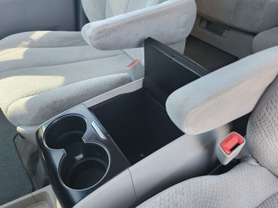 2012 Toyota Sienna LE 8 Passenger