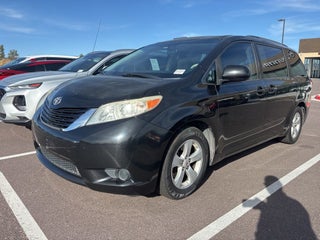 2012 Toyota Sienna LE 8 Passenger