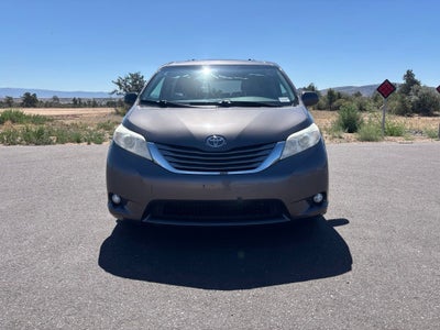 2015 Toyota Sienna XLE 8 Passenger